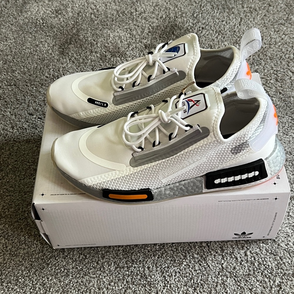 Adidas NMD R1 Spectoo - New 11M